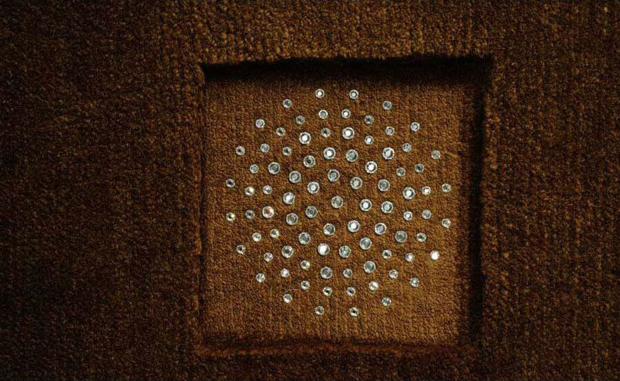 Современный ковер ручной работы с камнями Swarovski Princess Brown